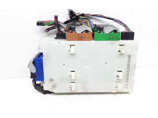 Блок предохранителей 30765624, 30765624AE   Volvo V70    