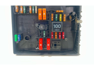   Pojistková skříňka    Volkswagen Tiguan 2007