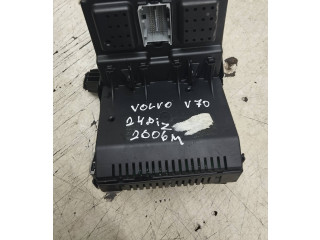 Блок предохранителей 30786475   Volvo V70    