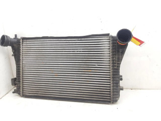 Интеркулер  3C0145803F   Volkswagen PASSAT 