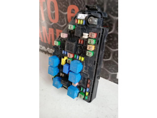 Блок предохранителей 671950 SsangYong Korando