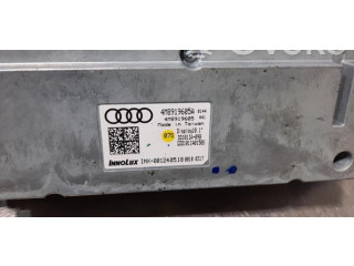 Дисплей    4M8919605A, 4M8919605B   Audi Q8