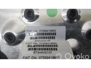 Другая деталь салона