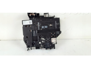 Блок предохранителей 32265898 Volvo XC40