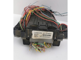 Блок предохранителей 08688434   Volvo V70    