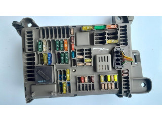 Pojistková skříňka 6931687 BMW X5 E70 2010