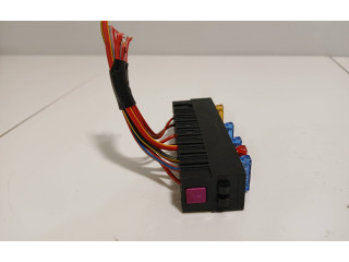 Блок предохранителей  4d0937501   Audi A6 S6 C6 4F    