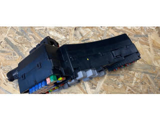 Блок предохранителей 2R8T14A003FB Jaguar S-Type