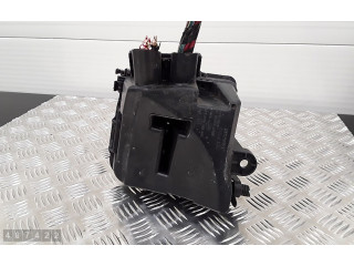 Блок предохранителей 243809584r   Dacia Logan II    