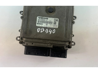Блок управления двигателем Блок управления 30729826A, 0281012103   Volvo V70