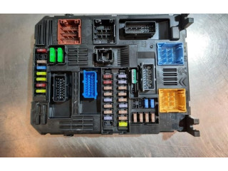 Блок предохранителей 9832881380 Citroen C5 Aircross