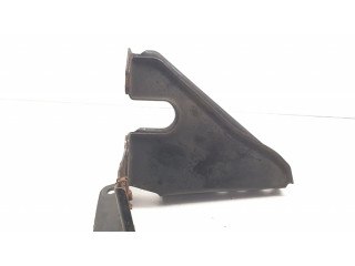 Замок капота двигателя