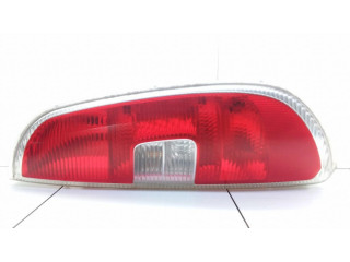 Задний фонарь правый сзади 5J7945096, 5I7945112    Skoda Praktik (5J8)   2006-2015 года