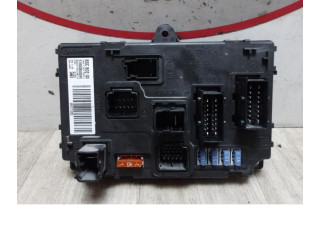 Блок предохранителей    Peugeot Expert    