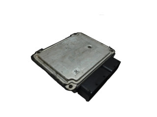 Řídící jednotka 045906013A, 0281013182 Skoda Roomster (5J) 2008