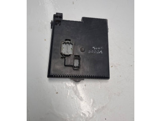 Блок предохранителей 30728512, 05W353   Volvo XC90    