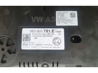 Панель приборов 5E0920781E Skoda Octavia Mk3 (5E)