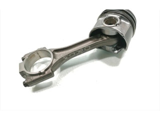 Поршень с шатуном Skoda Octavia Mk3 (5E)