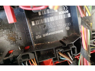 Блок предохранителей  1k0937049l, 1K0937049L   Volkswagen Touran I    