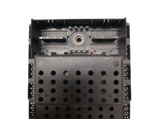 Блок предохранителей  08696040   Volvo V70    