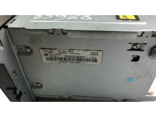 Радио/ проигрыватель CD/DVD / навигация