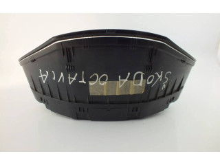 Панель приборов 1Z0920812D   Skoda Octavia Mk2 (1Z)       