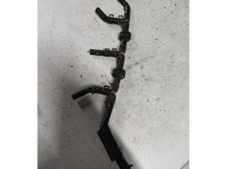 Vstřikovací lišta Mazda 323 F