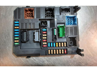 Блок предохранителей 9819850080 Peugeot 2008 II