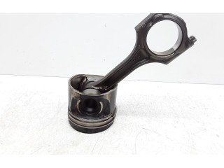 Поршень с шатуном D4204T5 82L175 Volvo S60