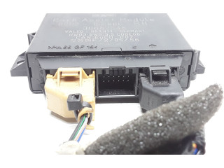 Блок управления парковки 30682548, 6G9215K866BH   Volvo V70    