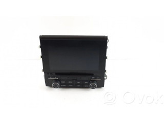 Радио/ проигрыватель CD/DVD / навигация