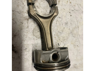 Píst 7838623 BMW M3 pro benzínový motor 4.4