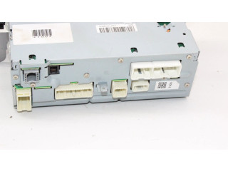 Радио/ проигрыватель CD/DVD / навигация