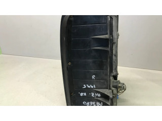 Задний фонарь левый сзади Mitsubishi Pajero 1991-1999 года