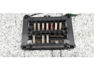 Ящик предохранителей (комплект)       Mercedes-Benz 200 300 W123