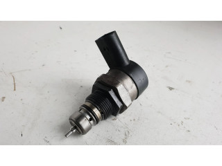 Топливная рампа 0281002949, 15643987   BMW 3 E92 E93 2.0  для двигателя N47D20