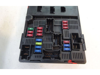 Pojistková skříňka Řídící jednotka BSM 284B71HZ2A Nissan Micra C+C 2012