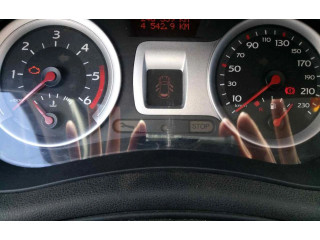 Přístrojová deska Renault Clio III 8200305020D