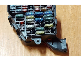 Блок предохранителей 8D2941824 Audi A6 S6 C6 4F