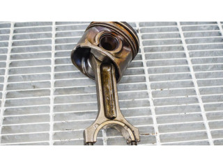 Píst 7792745 BMW 5 E60 E61 pro naftový motor 3.0 M57 D30 (306D3)