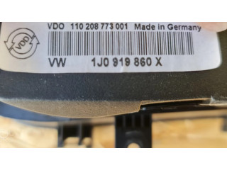 Přístrojová deska Volkswagen Golf IV 1999 88311301