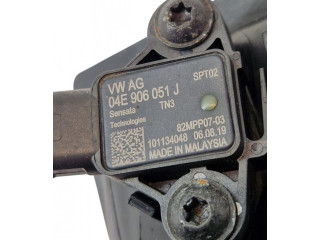 Интеркулер 04E145785E, 04E906051J Volkswagen Golf VII