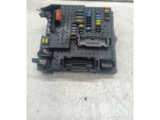 Блок предохранителей  28017881   Volvo XC90    