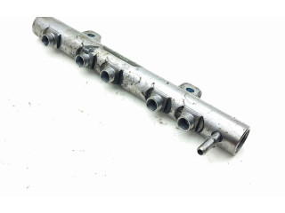 Топливная рампа 0445216044 Maserati Ghibli для двигателя M15746 D