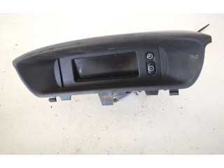 Дисплей 13156841, 317099190 Opel Meriva A
