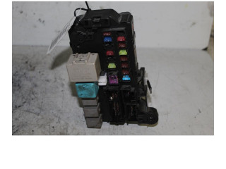 Блок предохранителей Daihatsu Sirion