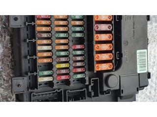 Блок предохранителей  8378113, 518792114   BMW Z4 E85 E86    