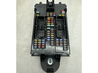 Блок предохранителей 32209198   Volvo XC90    