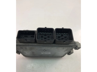 Блок управления двигателем Блок управления 31355669, S180134102B   Volvo V70