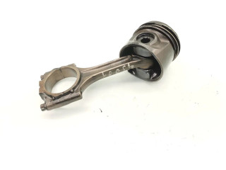 Píst Volvo XC70 D5244T